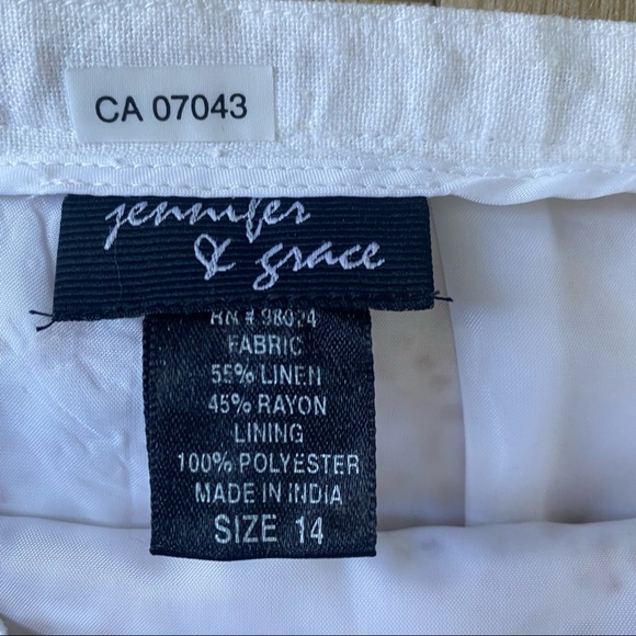 Jennifer & Grace Women's Plus Size Floral Embroidered Mini Skirt Size 14 - Picture 4 of 6